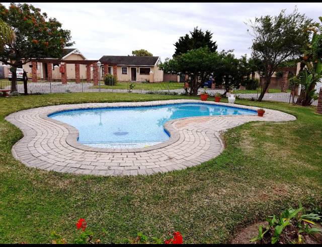 2 BEDROOM TOWNHOUSE RENTED IN LORRAINE